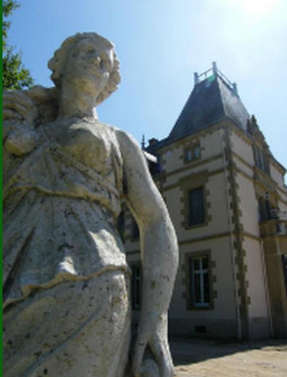 Chateau Tout Y Fault Loriges Exterior photo